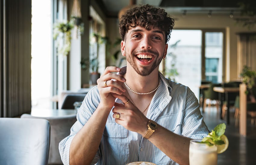 ຄົນໂສດເກ — ການນັດຫາມີອອນລາຍ